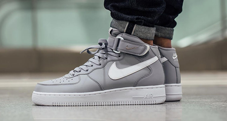 nike air force 1 mid or high