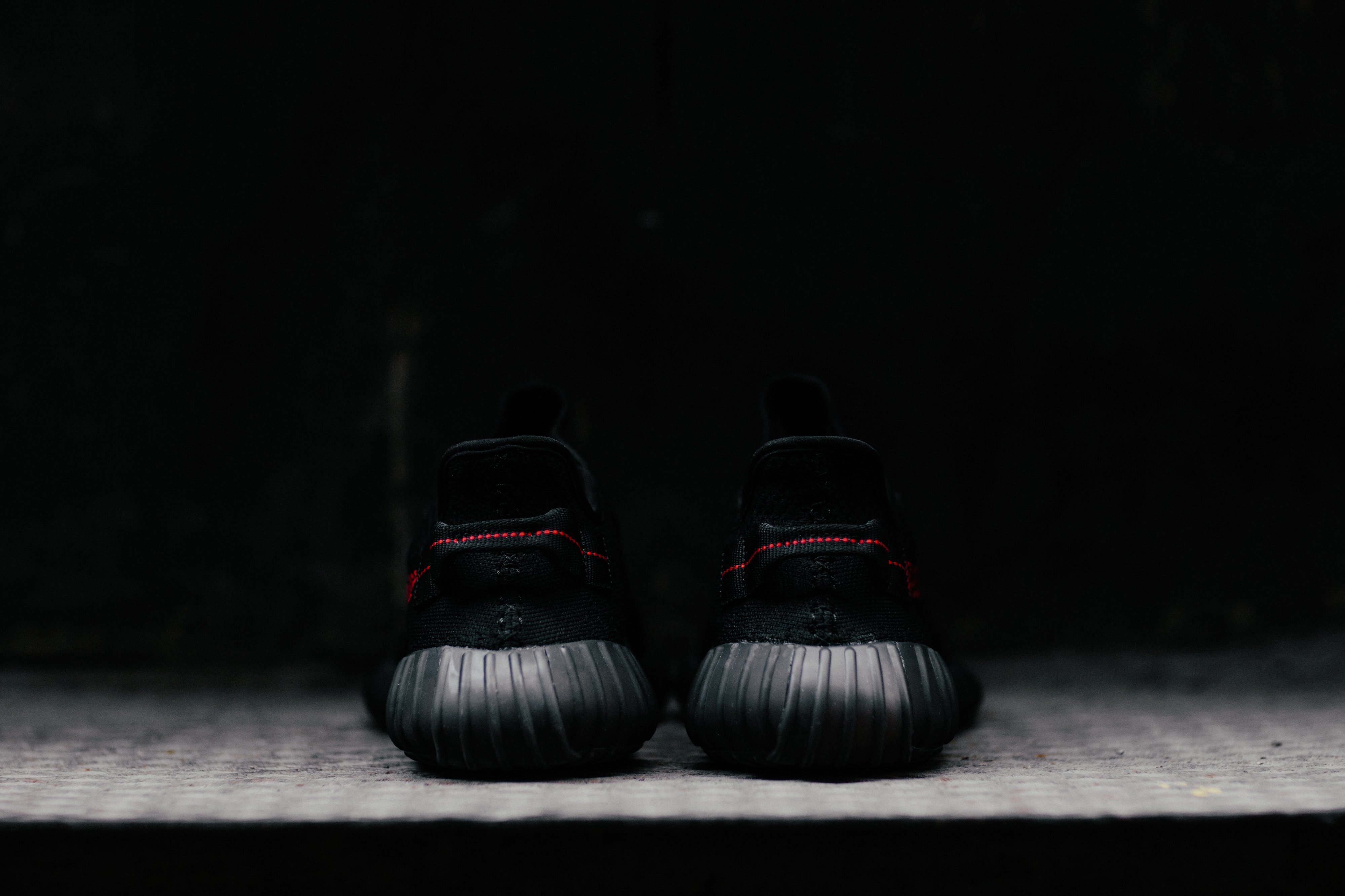 Adidas Yeezy Boost 350 v2 BY 9612 Core Black Red size 8.5 Sell