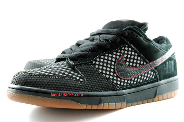 Nike SB Dunk Low Black/3M Sample