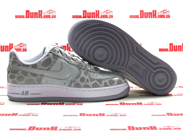 Nike feather hot sale