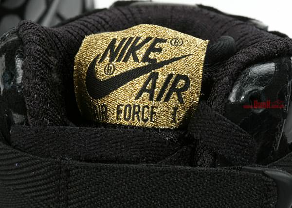 Nike WMNS Air Force 1 Hi Supreme LE