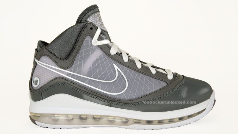 Nike Air Max LeBron VII