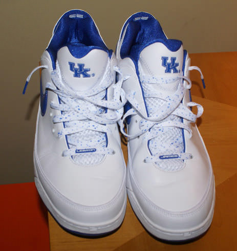 Nike Air Max LeBron VII Low University of Kentucky PE