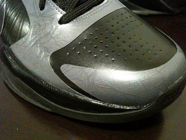 kobe v blackout