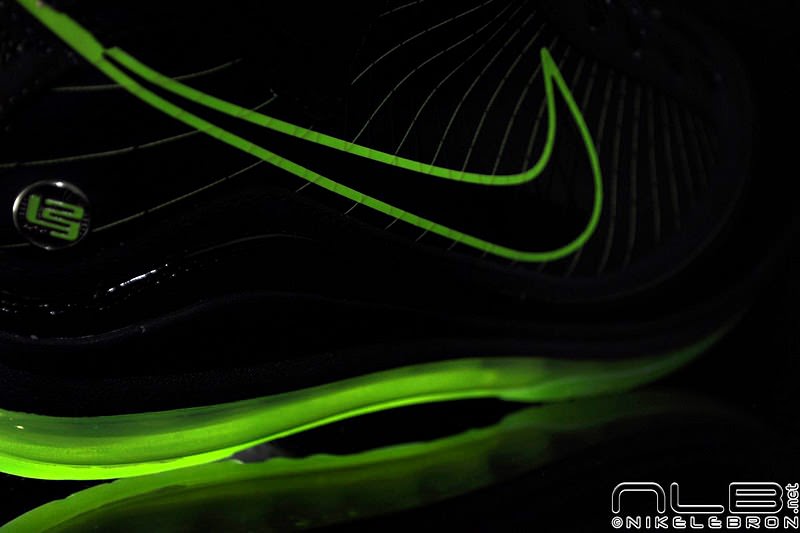Nike Air Max LeBron VII - Dunkman
