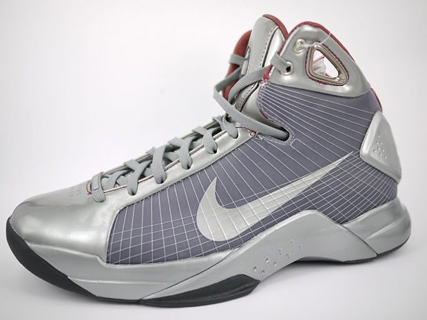 Nike Hyperdunk "Aston Martin DB9" Pack