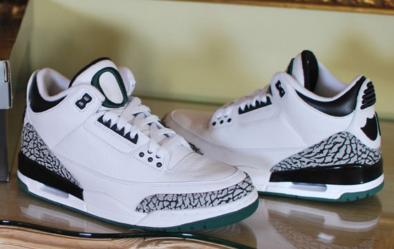 Air Jordan 3 Oregon Ducks