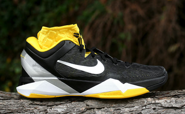 Nike Zoom Kobe VII "Del Sol"