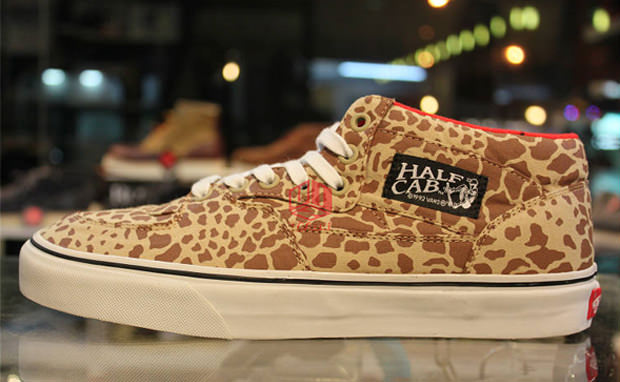 Supreme x Vans Half Cab ?Giraffe Pack'