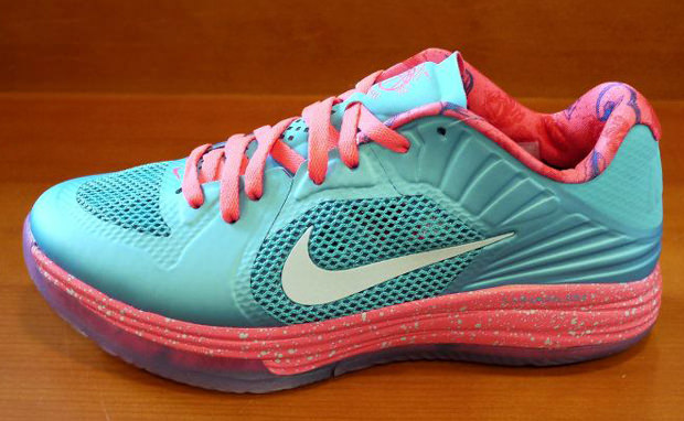 Nike Lunar Hypergamer Low Rose Classic PE