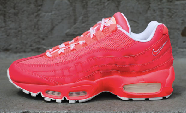 Nike WMNS Air Max 95 "Hot Punch"