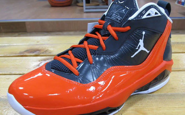 Jordan Melo M8 - Anthracite - White/Orange-Blue