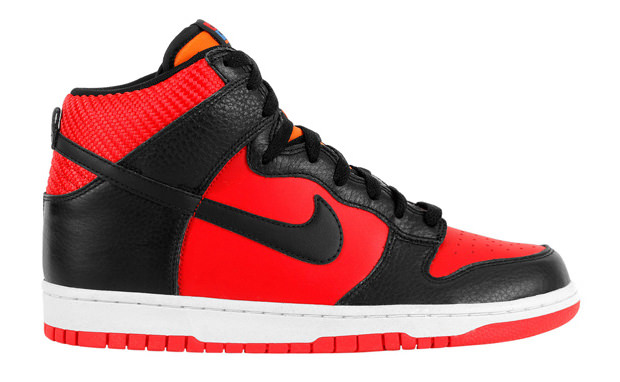 red and black dunk high 2012