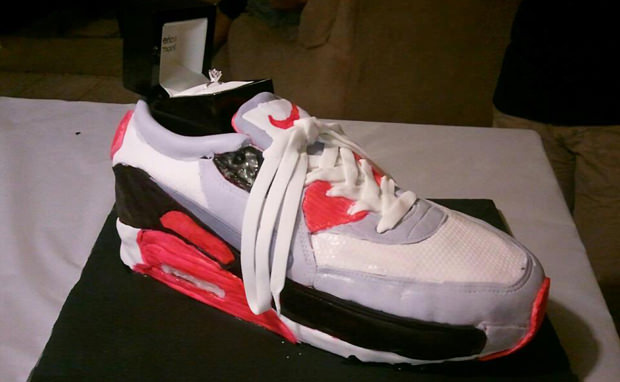 Nike Air Max 90 "Infrared" Proposal Cake