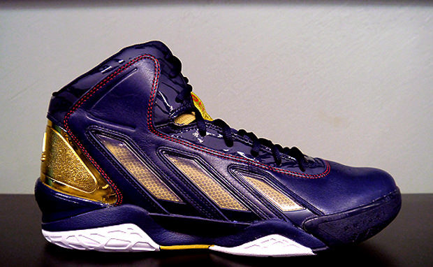 Adidas Dwight Howard 2.0 Power Basketball Shoes.
