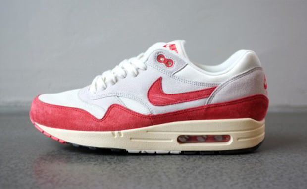 air max 1 red and white