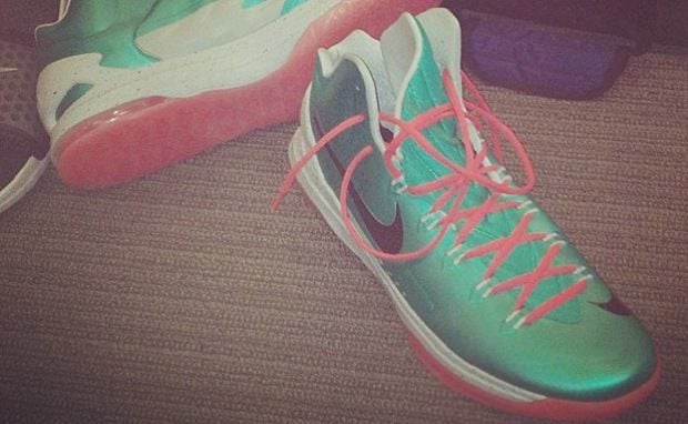 Kevin Durant Reveals New Nike Zoom KD V Colorway