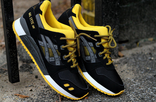 asics black yellow