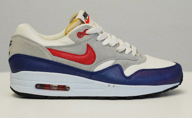 Nike WMNS Air Max 1 VNTG Sail/Hyper Red-Grey | Nice Kicks