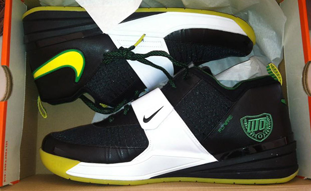 Nike Zoom Revis Oregon Ducks Alternate PE