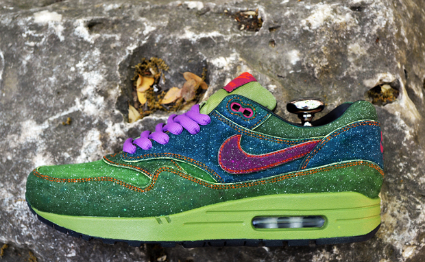 Nike Air Max 1 ?Skunk? Custom