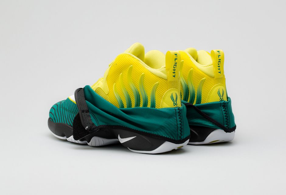 nike-air-zoom-flight-the-glove-sole-collector-sonic-wave-5