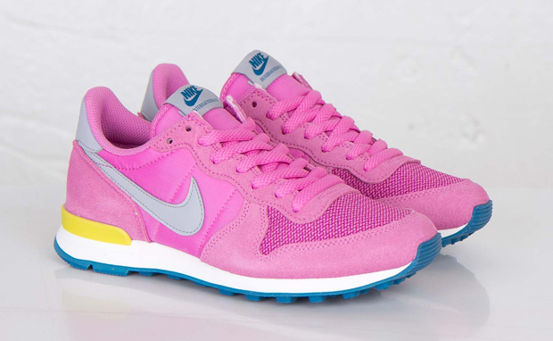 Nike WMNS Internationalist Red Violet Nice Kicks