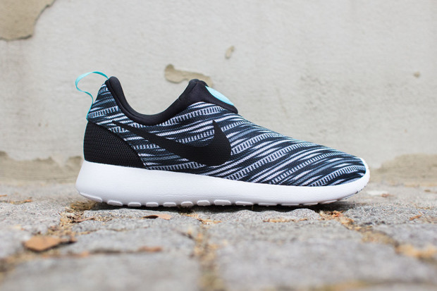 Nike Roshe Run Slip On GPX Black White