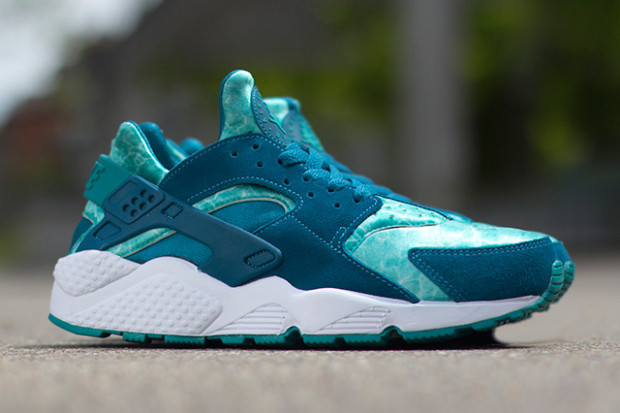 Nike Air Huarache Green Abyss Turbo Green