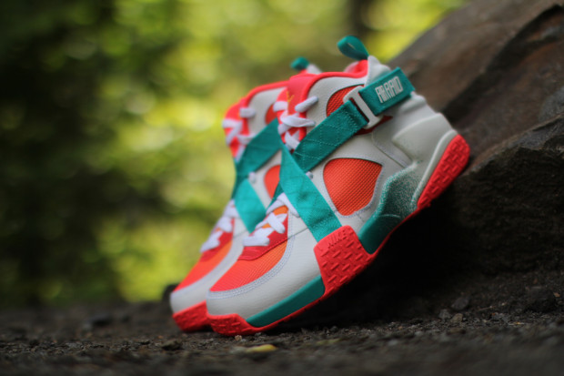 Nike Air Raid Breeze White Atomic Mango Turbo Green