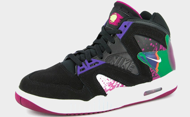 Nike Air Tech Challenge Hybrid QS