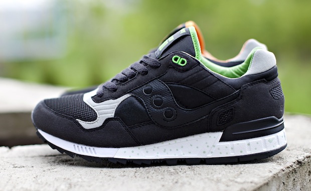 Solebox-x-Saucony-Shadow-5000-Green-Lucanid-1