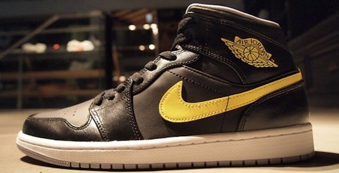 Buy > air jordan 1 mid black gold white > in stock