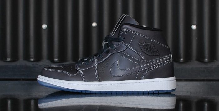 Air-Jordan-1-Mid-Nouveau-Wolf-Grey-6