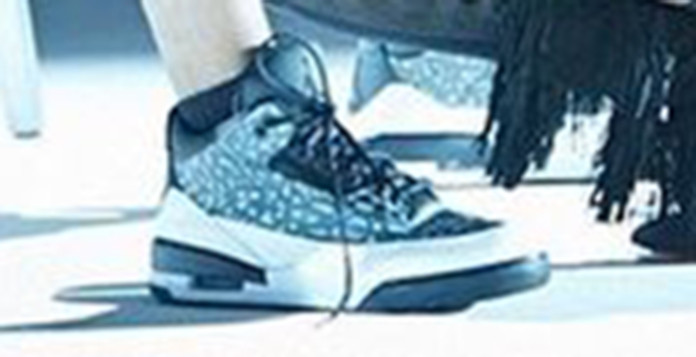 Drake Debuts New Air Jordan 3 Colorway