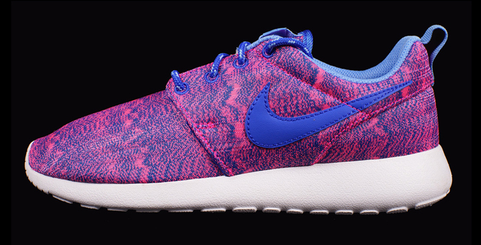 pink roshe runs