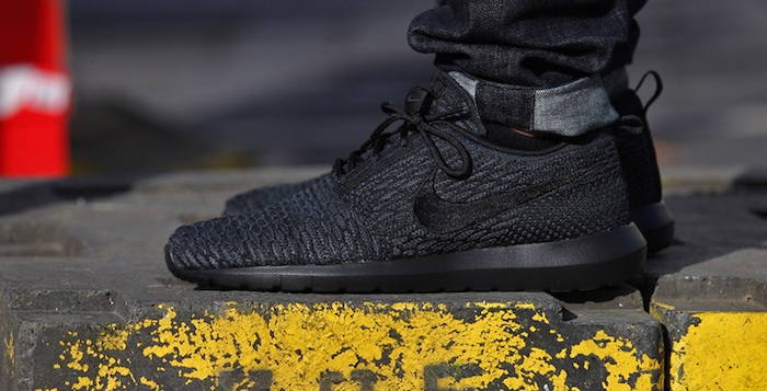 nike kaishi triple black