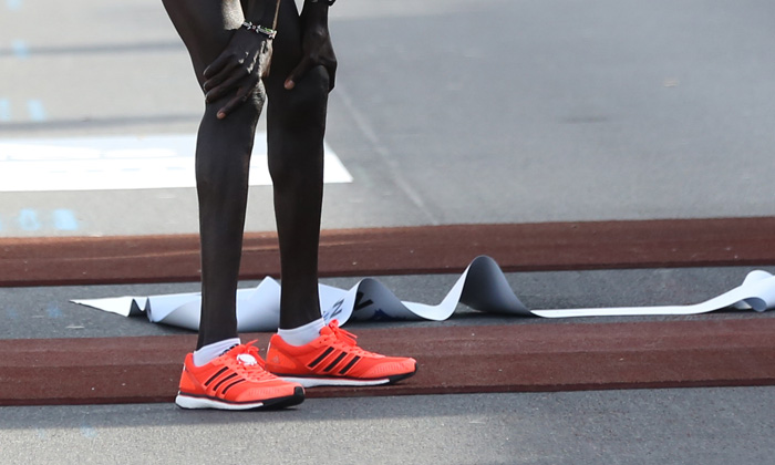 Marathon World Record Broken in adidas adizero Adios Boost | Nice Kicks