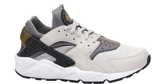 nike huarache cream and white