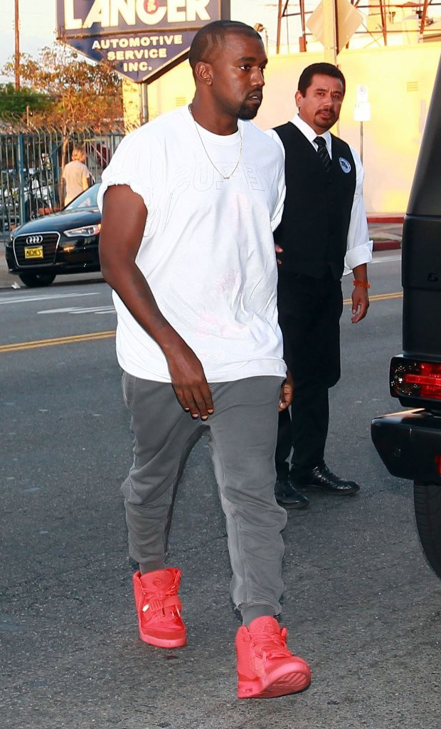 kanye west nike red octobers