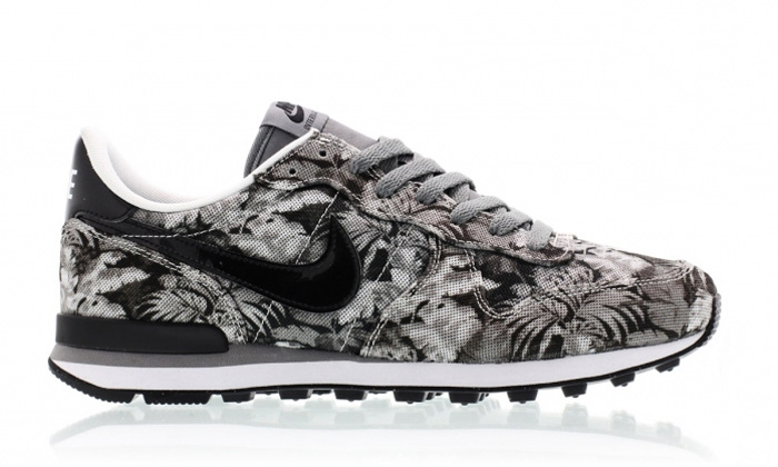 nike internationalist print
