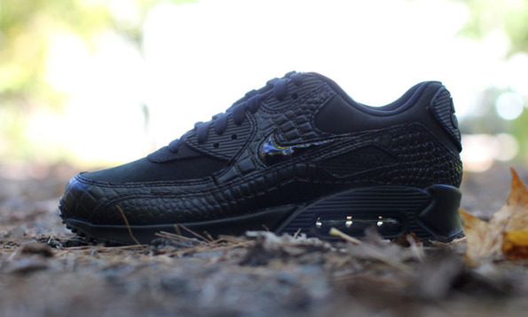 Nike-WMNS-Air-Max-90-Black-Croc