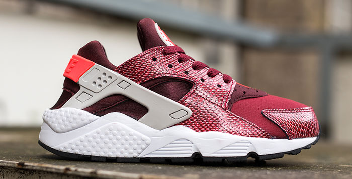 nike huarache burgundy womens