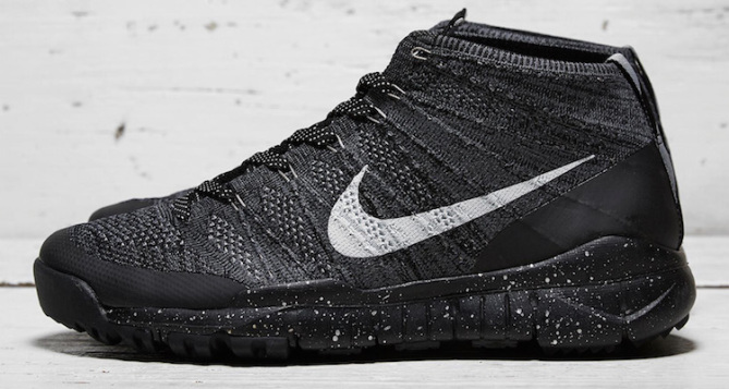 nike-flyknit-trainer-chukka-fsb-blackgrey