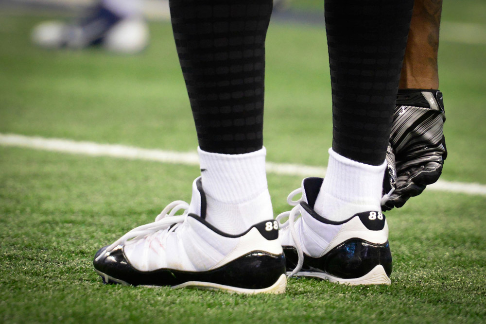 Dez Bryant Wears Air Jordan 12 Low 'Dallas Cowboys' PE Cleats