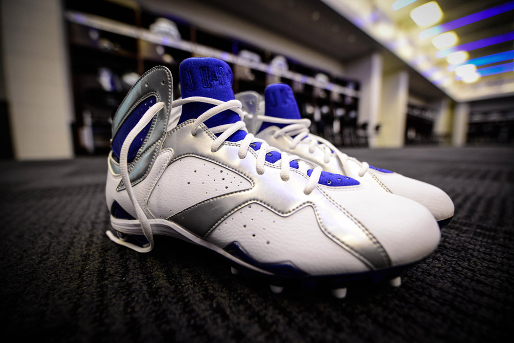 Dez Bryant's PE Air Jordan 7 Cleats