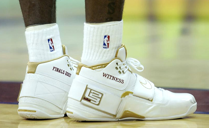 lebron shoes 2007