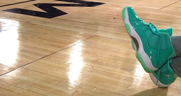 Jordan 11 mint discount green