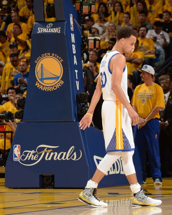 Stephen Curry wearing the "MVP" Under Armour Curry One