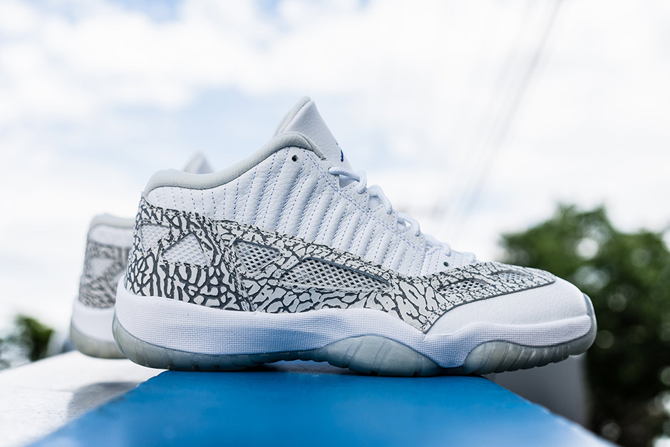 Air Jordan 11 IE Low Cobalt